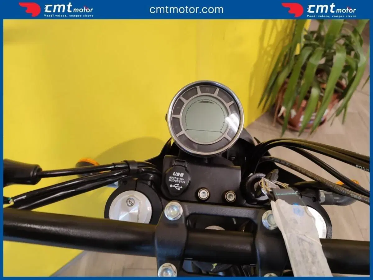 Swm Outlaw 125 (2021 - 23) (5)
