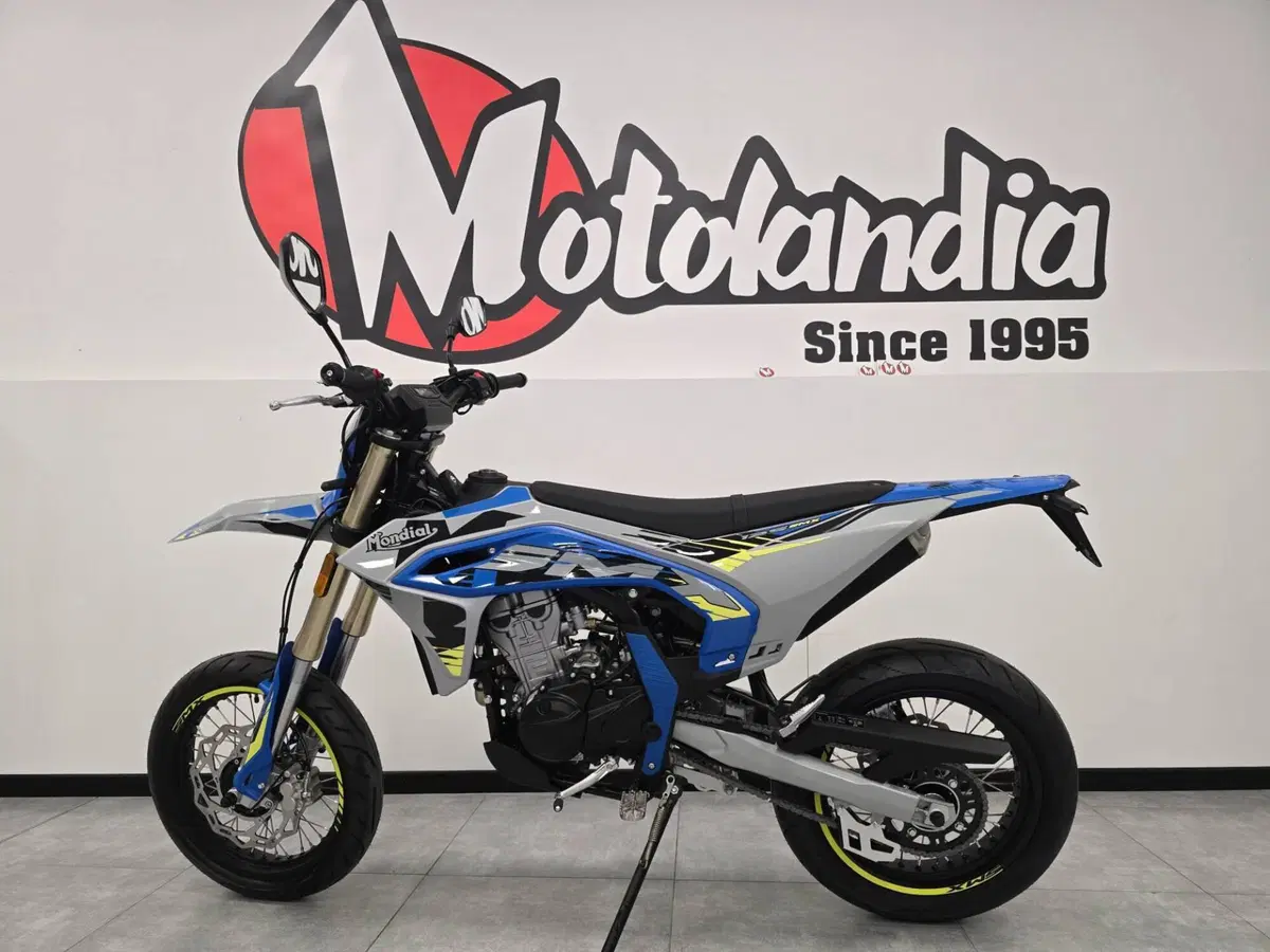 FB Mondial SMX 125 Motard (2025 - 26) (3)