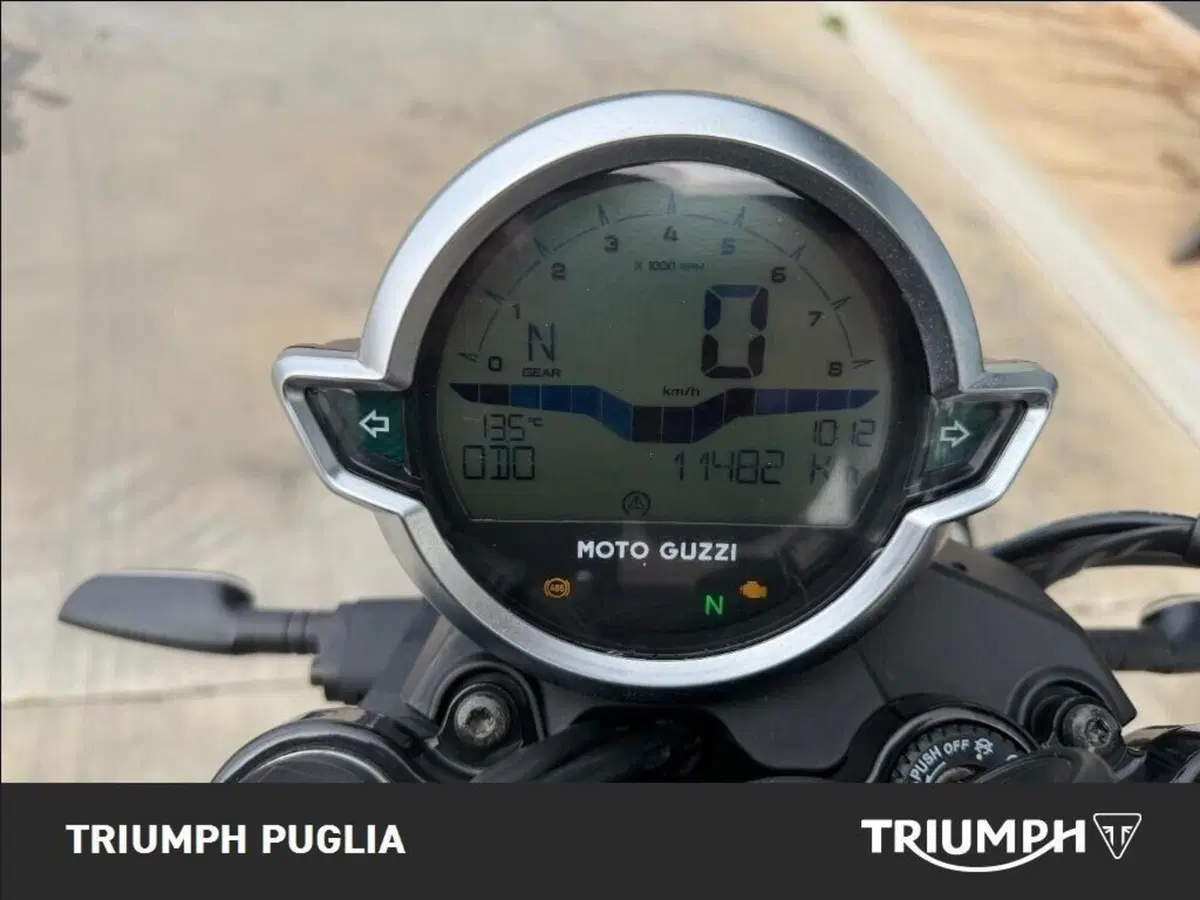 Moto Guzzi V7 850 Stone Special Abs (2021) (2)