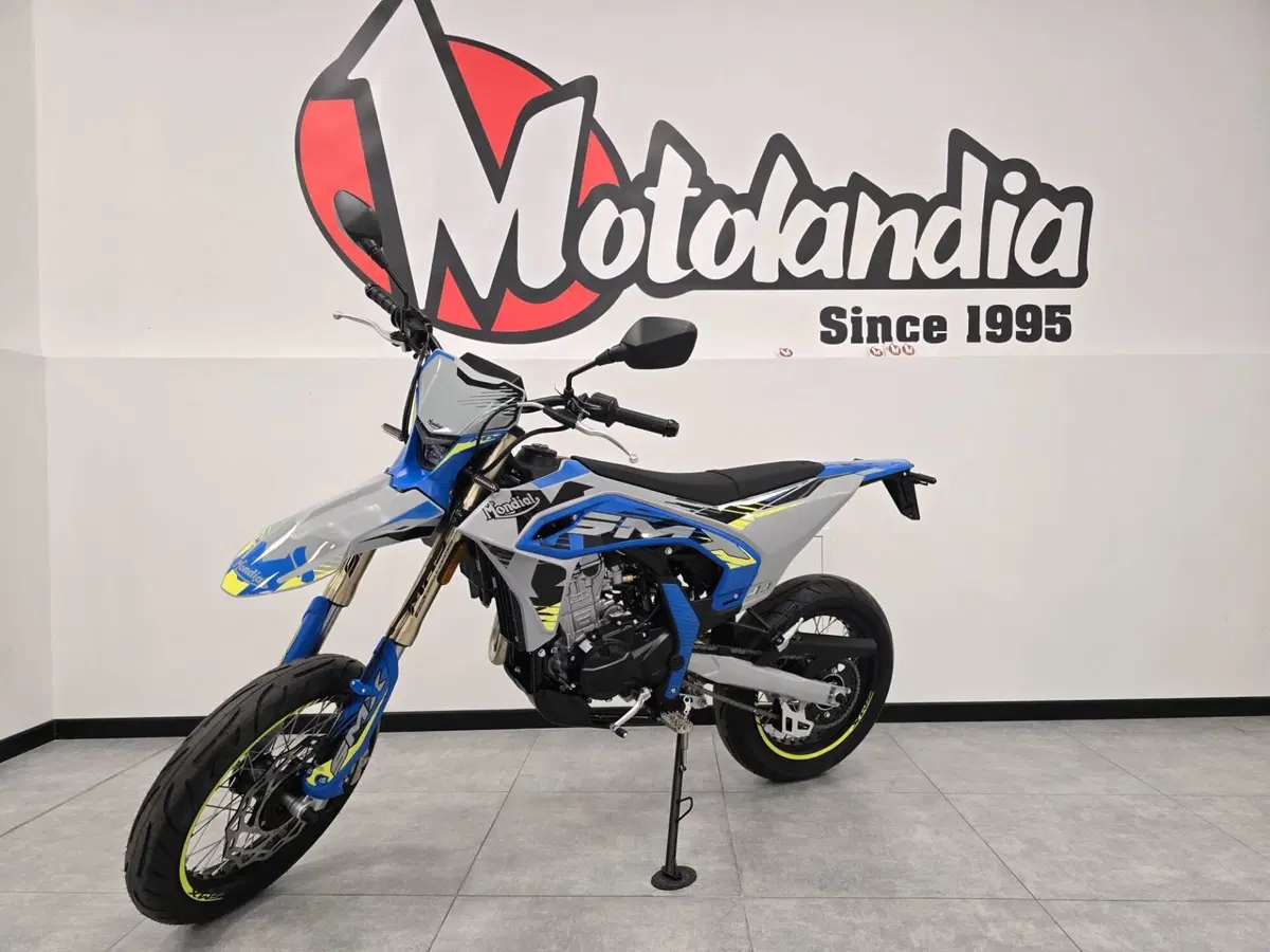 FB Mondial SMX 125 Motard (2025 - 26) (2)
