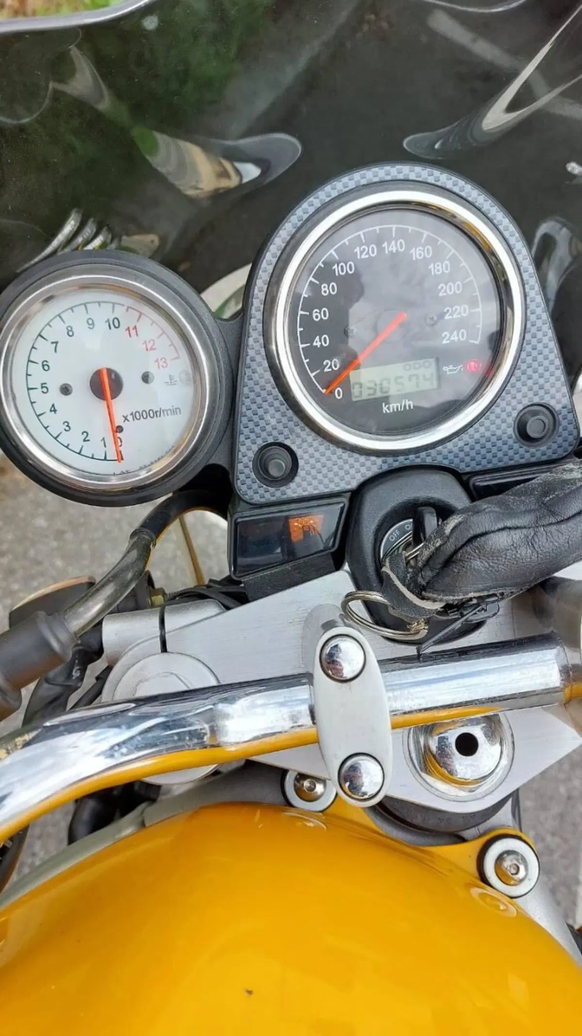 Suzuki SV 650 (1999 - 02) (11)