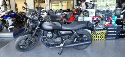Moto Guzzi V7 Stone (2021 - 24) usata