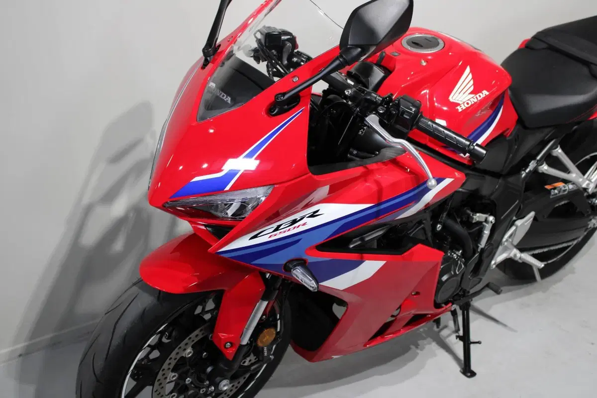 Honda CBR 650 R E-Clutch (2024 - 26) (10)