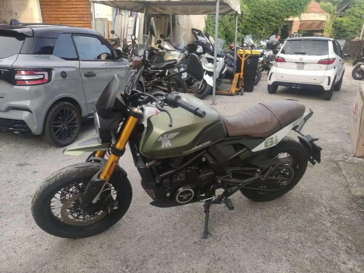 Moto Morini SEIEMMEZZO SCR (2022 - 26) (6)