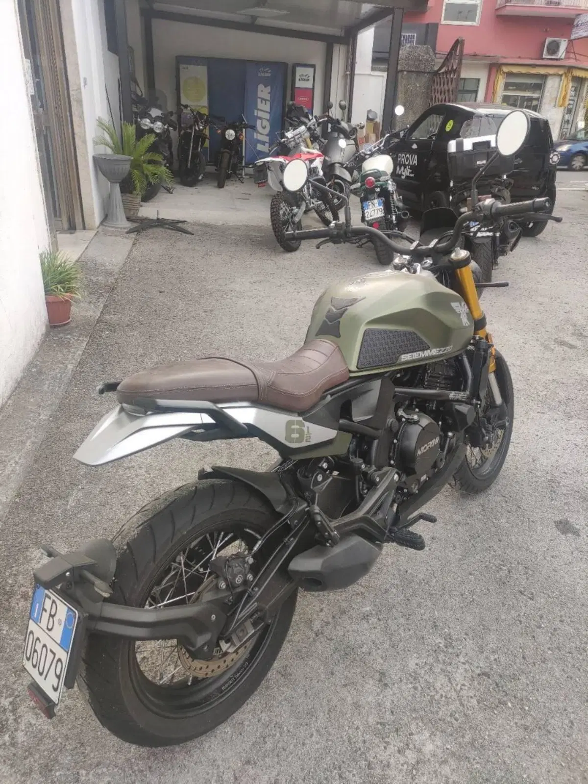 Moto Morini SEIEMMEZZO SCR (2022 - 26) (5)