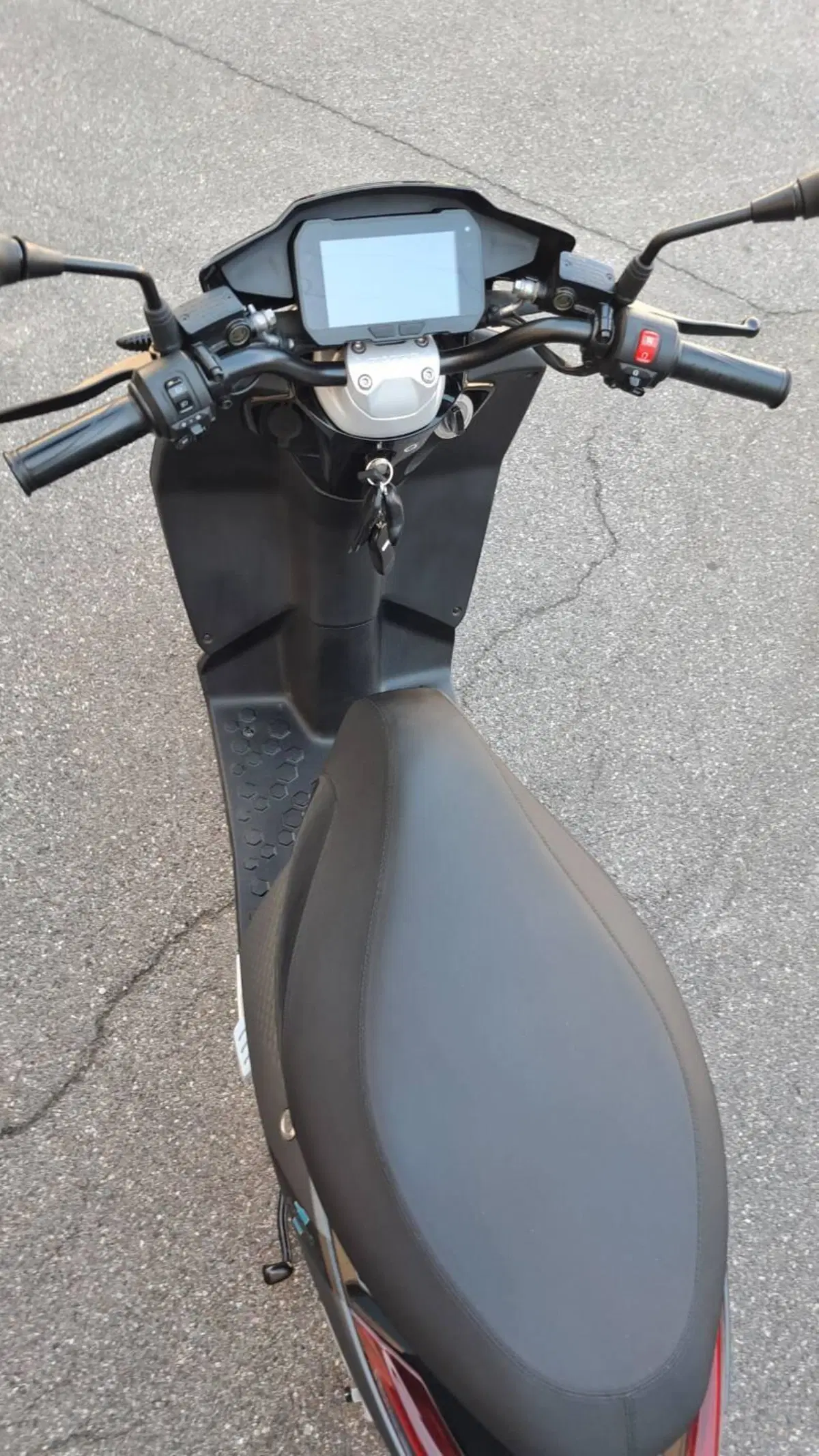 Piaggio 1 Active (2022 - 26) (3)