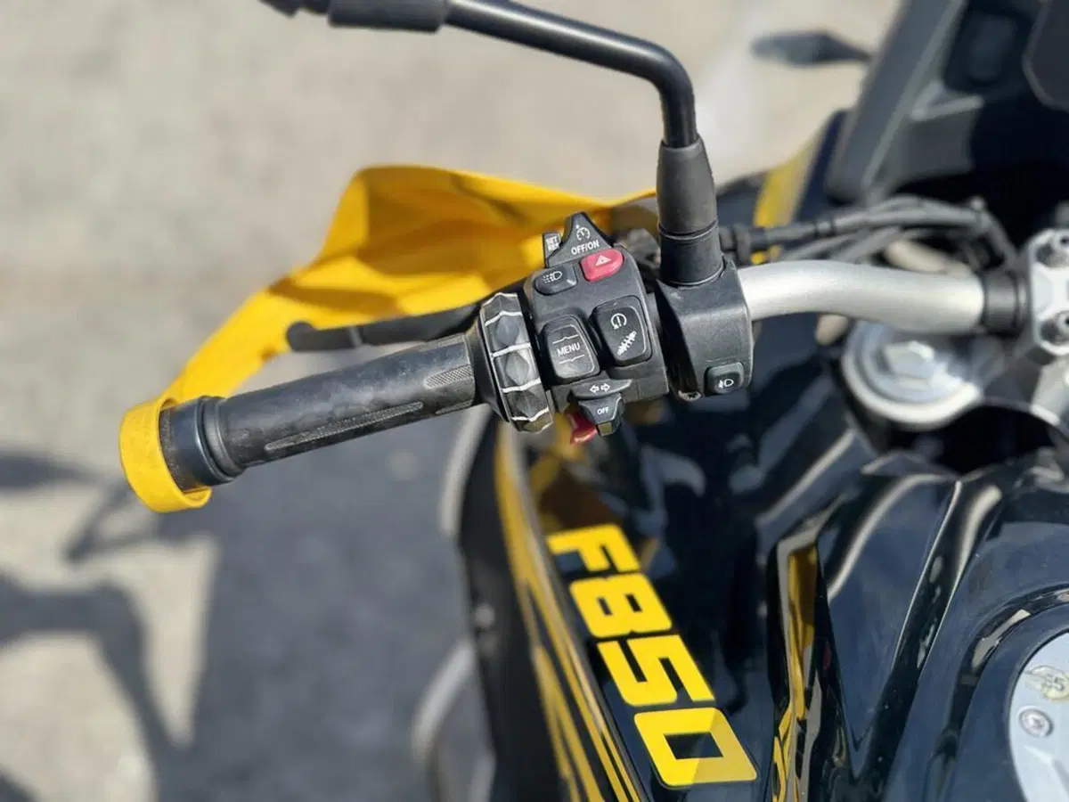 Bmw F 850 GS Adventure - Edition 40 Years GS (2021) (6)