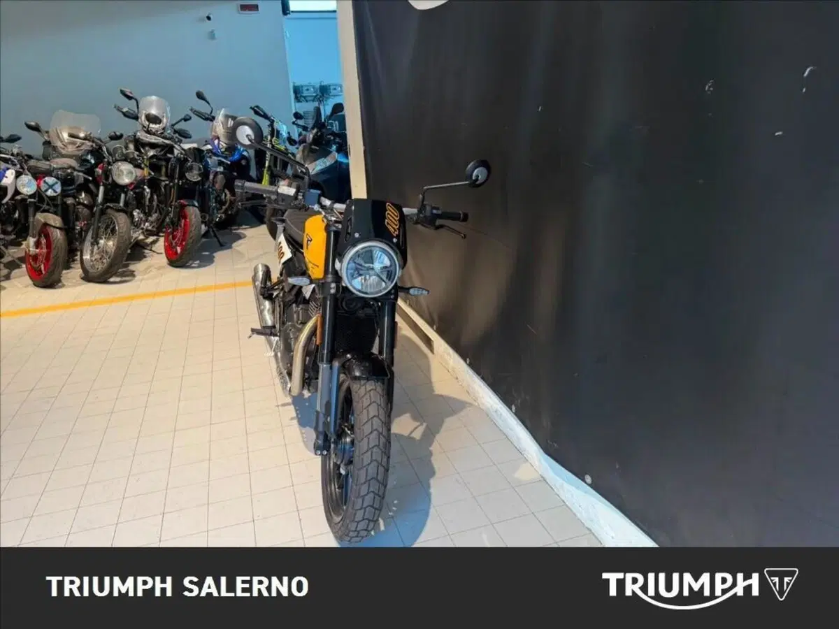 Triumph Tracker 400 (2026) (4)