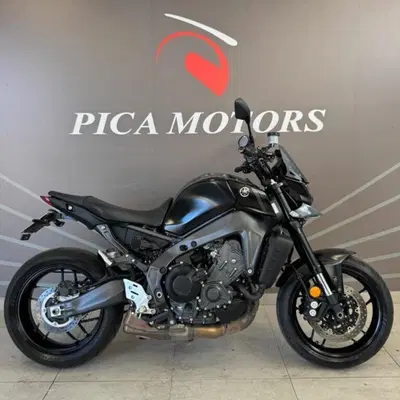 Yamaha MT-09 (2021 - 23) usata