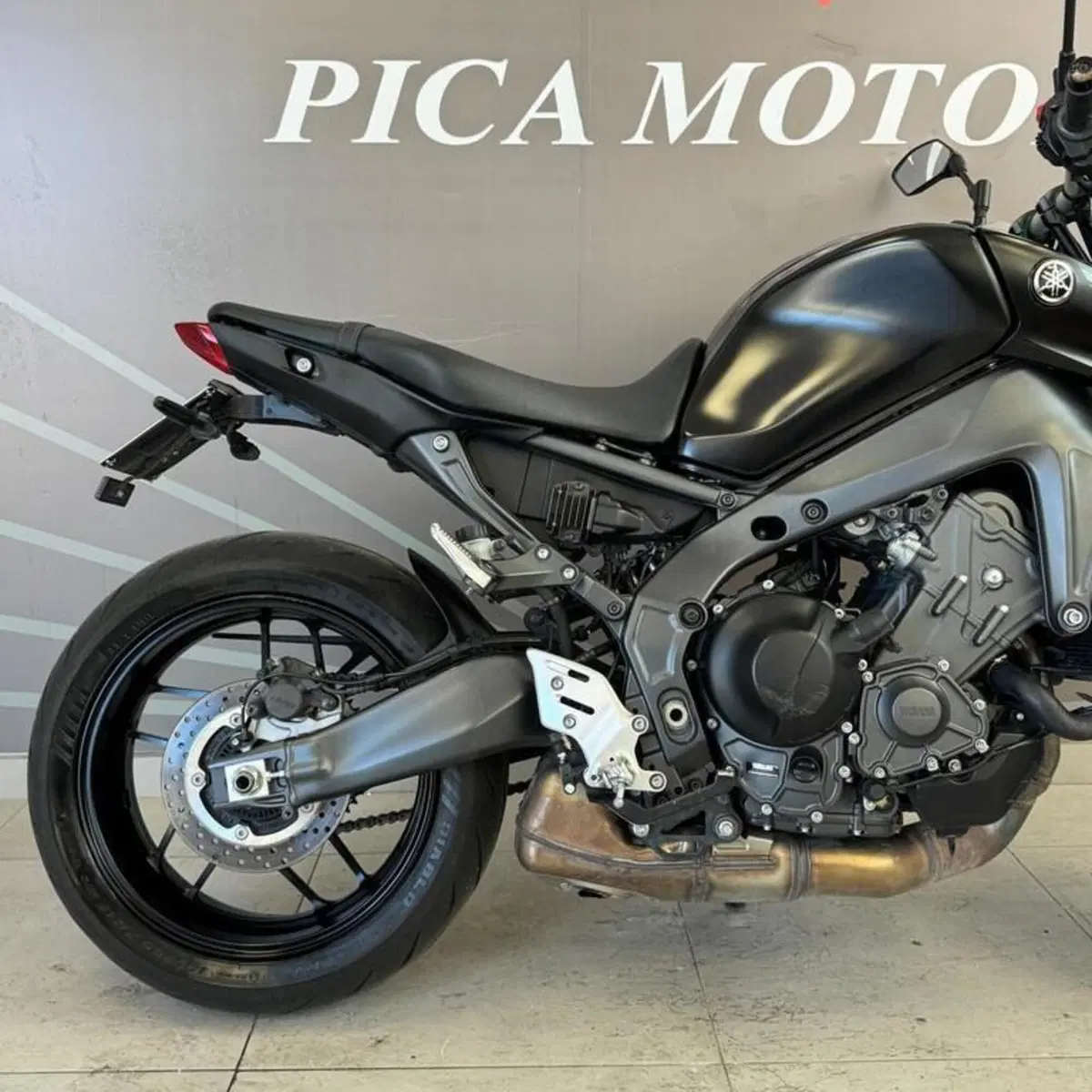 Yamaha MT-09 (2021 - 23) (2)
