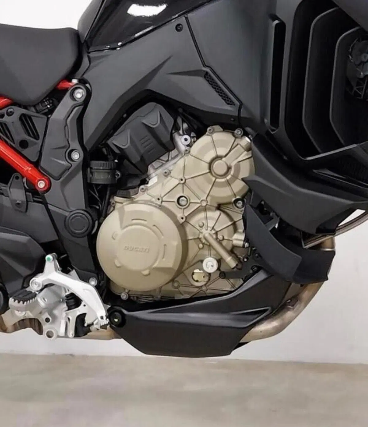 Ducati Multistrada V4 Pikes Peak (2025 - 26) (7)