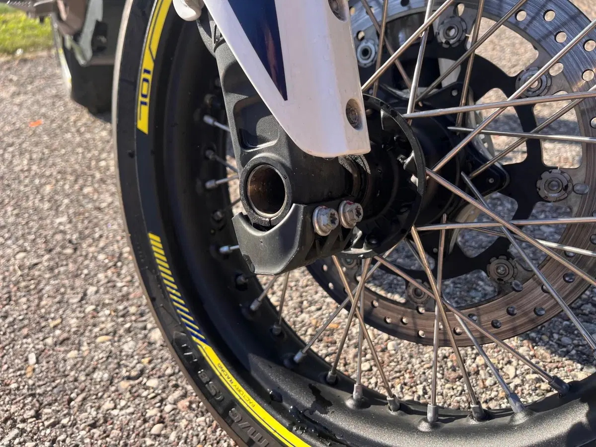 Husqvarna 701 Supermoto (2017 - 19) (10)