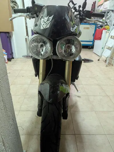 Triumph Street Triple (2007 - 12) usata