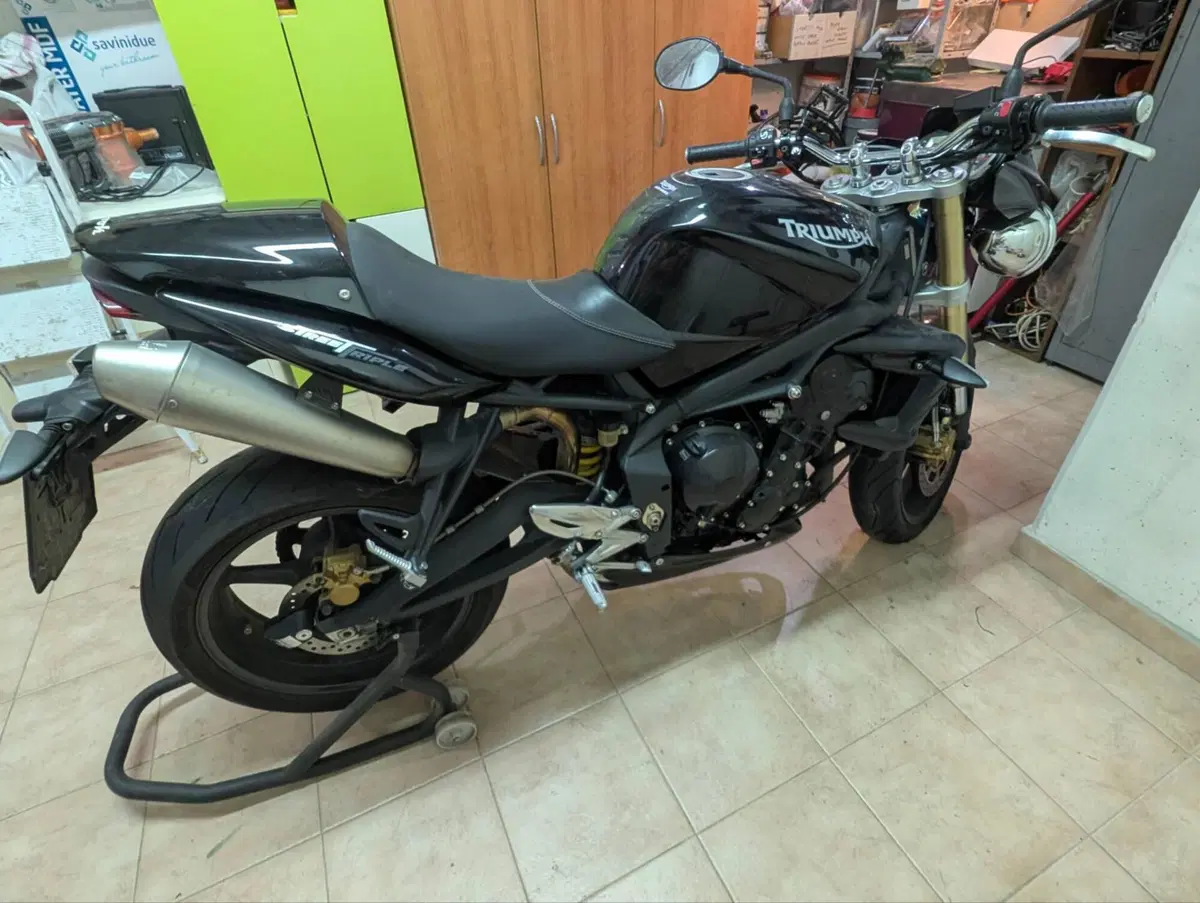 Triumph Street Triple (2007 - 12) (3)