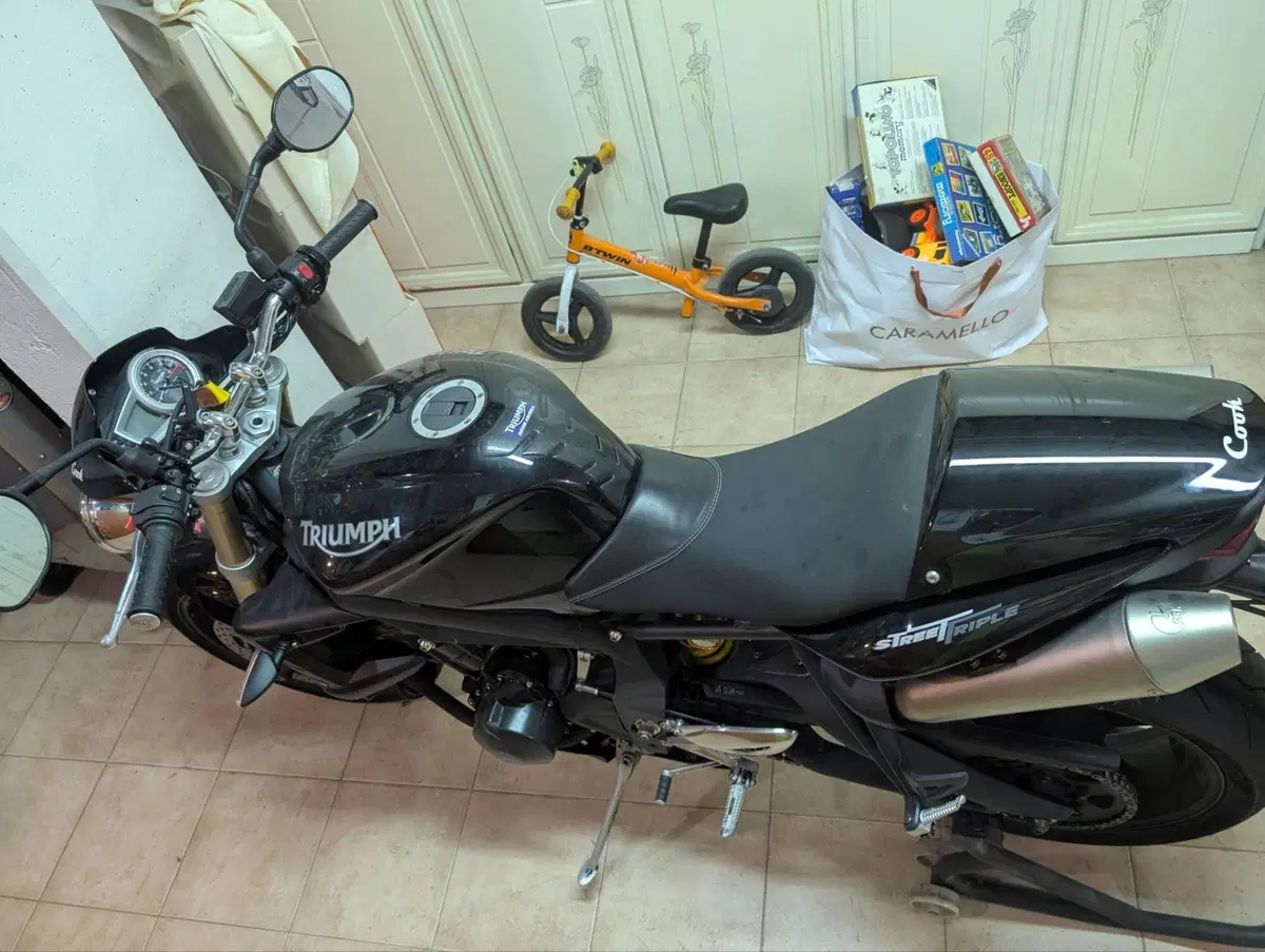Triumph Street Triple (2007 - 12) (4)