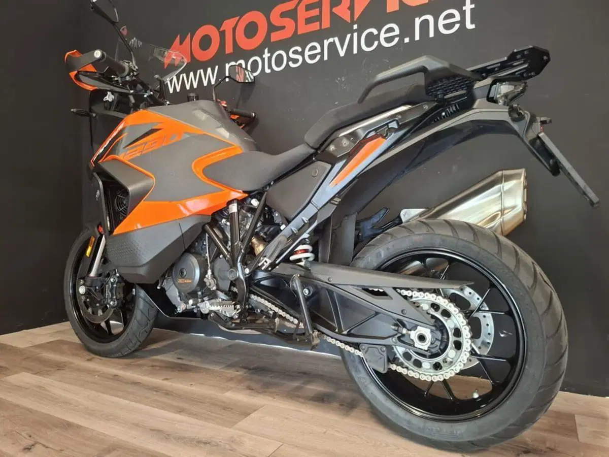 KTM 1290 Super Adventure S (2021) (3)