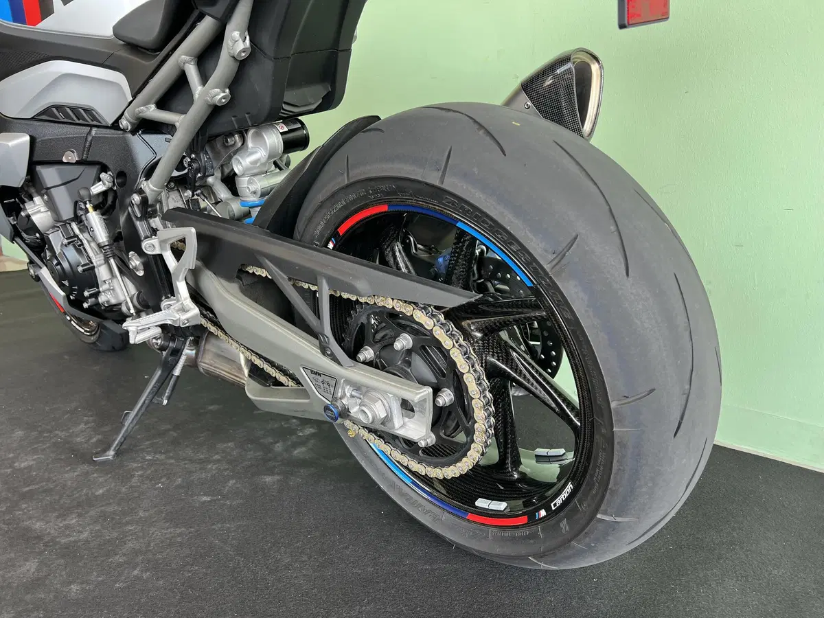 Bmw M 1000 R (2025 - 26) (18)