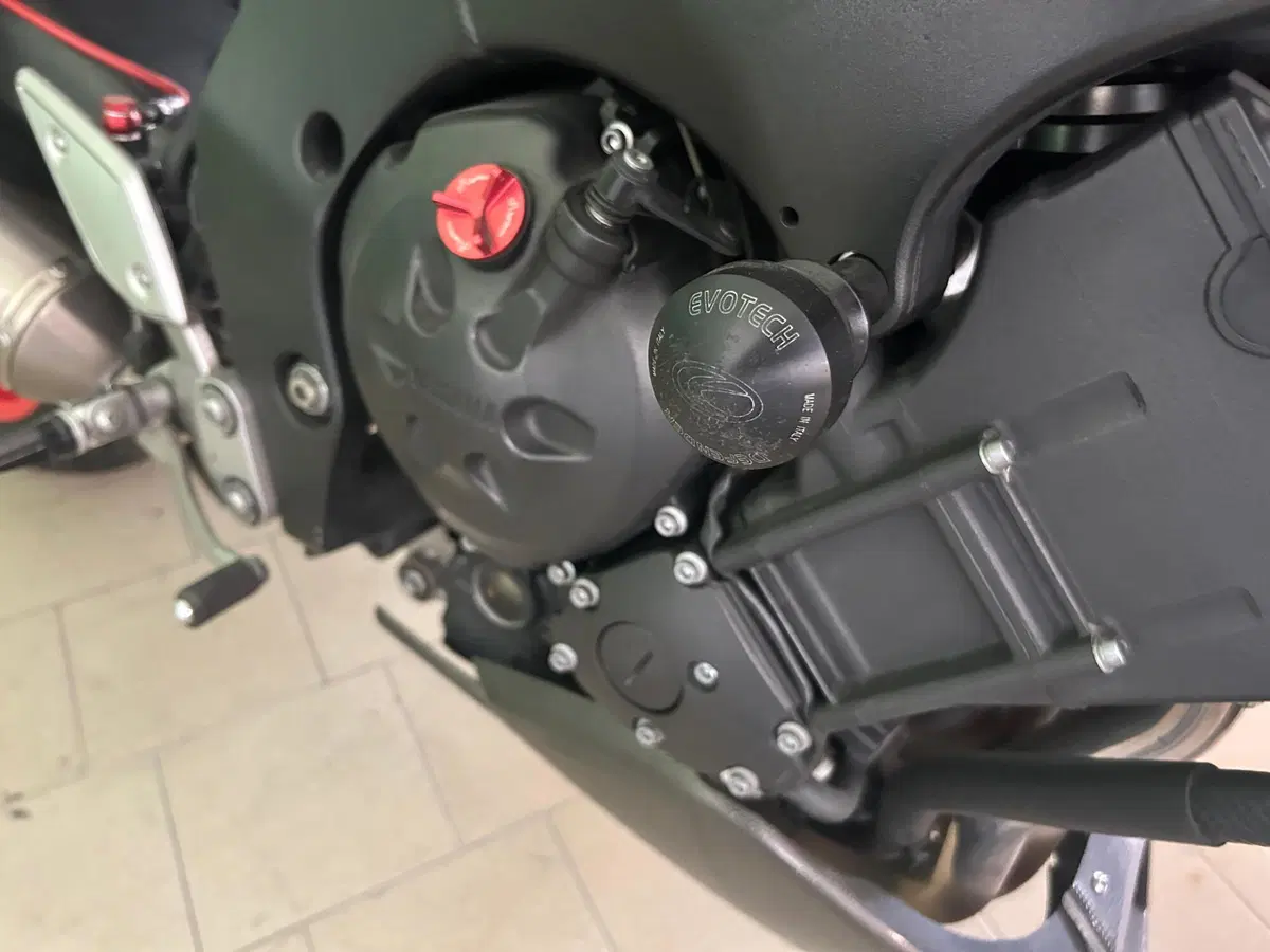 Yamaha FZ1 (2006 - 16) (18)