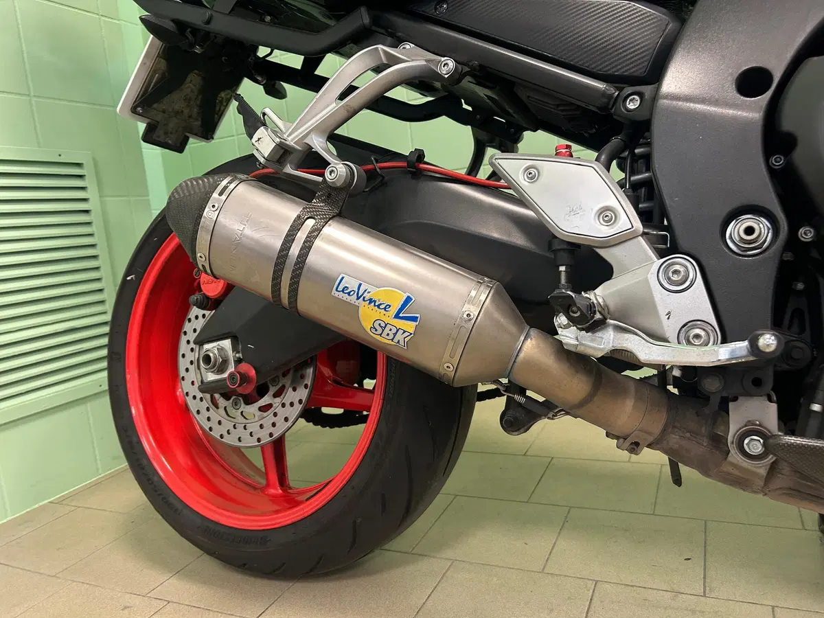 Yamaha FZ1 (2006 - 16) (20)