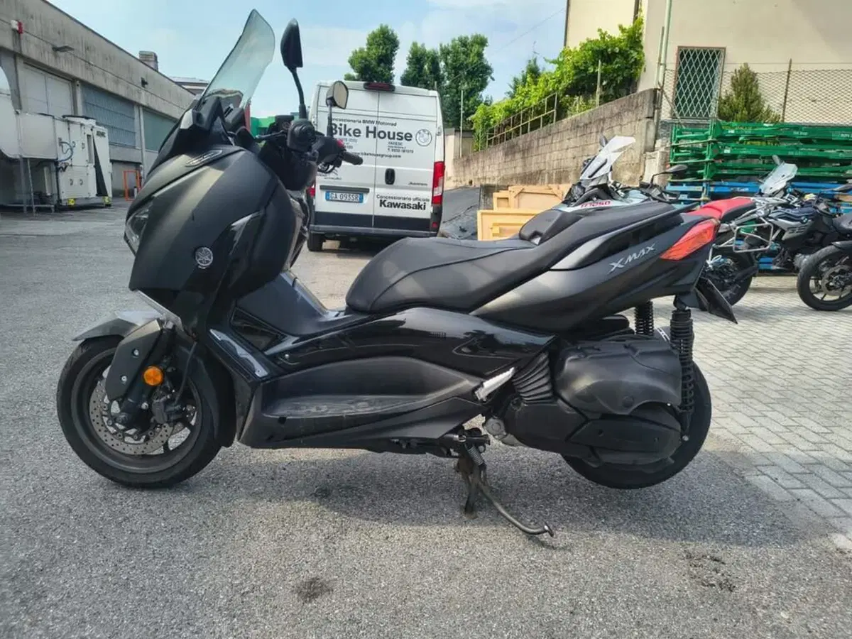 Yamaha X-Max 400 Tech Max (2020) (4)