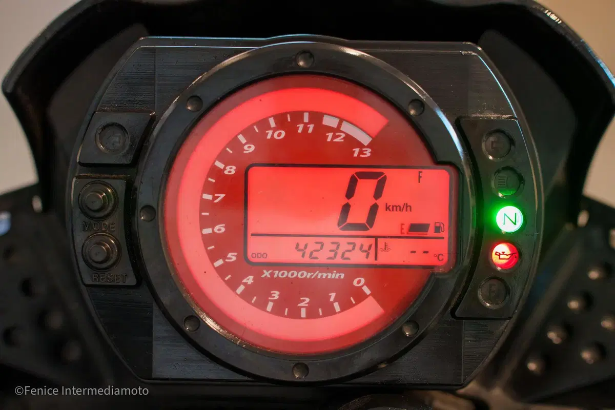 Kawasaki Z 750 (2003 - 06) (5)