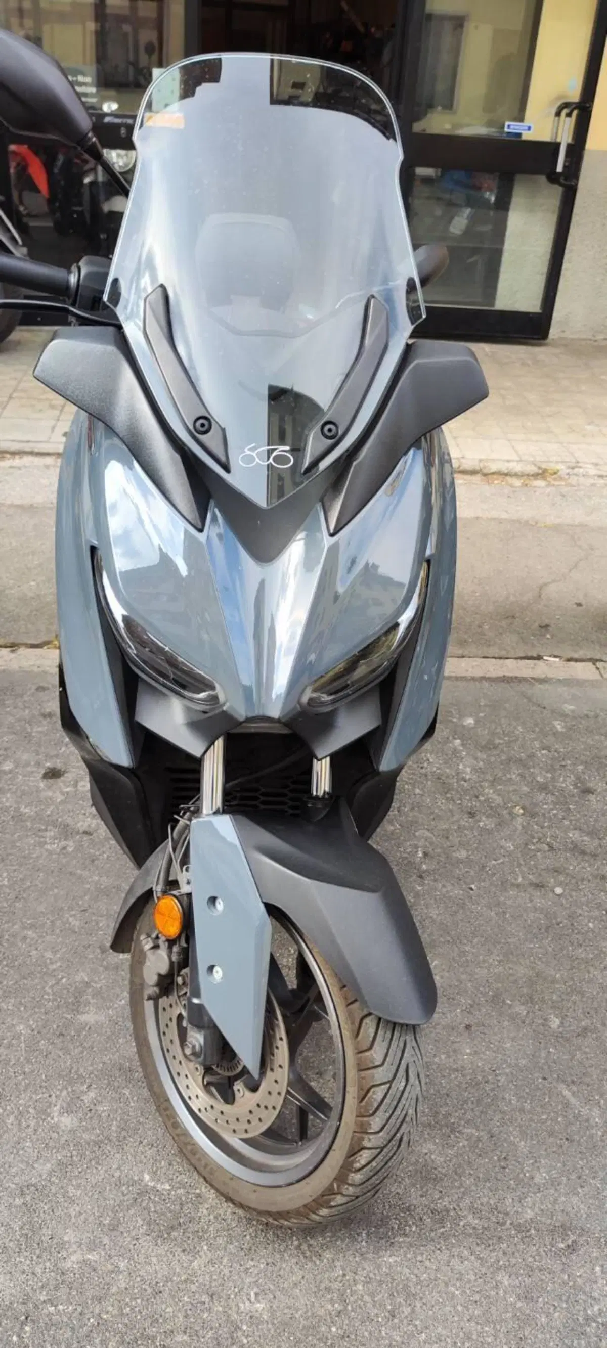 Yamaha X-Max 125 Tech Max (2021 - 24) (5)