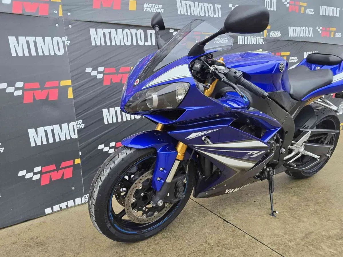 Yamaha YZF R1 (2007 - 08) (9)