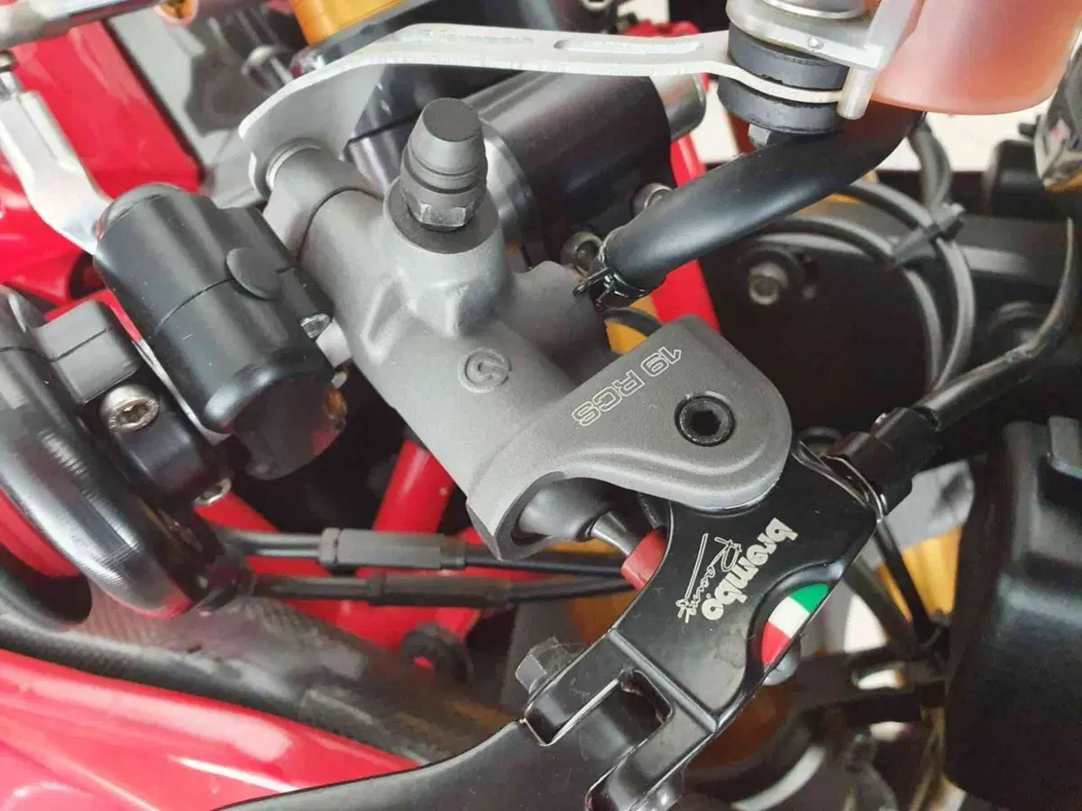 Ducati 1098 R (2007 - 11) (23)