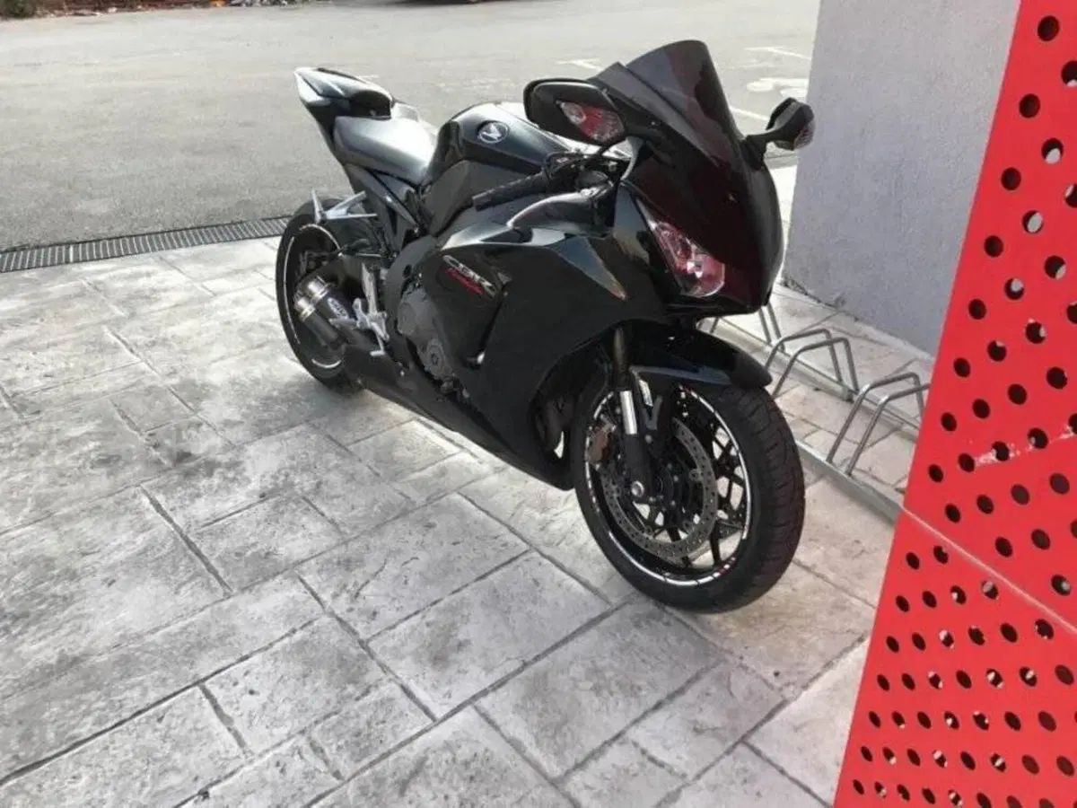 Honda CBR 1000 RR Fireblade (2012 - 16)