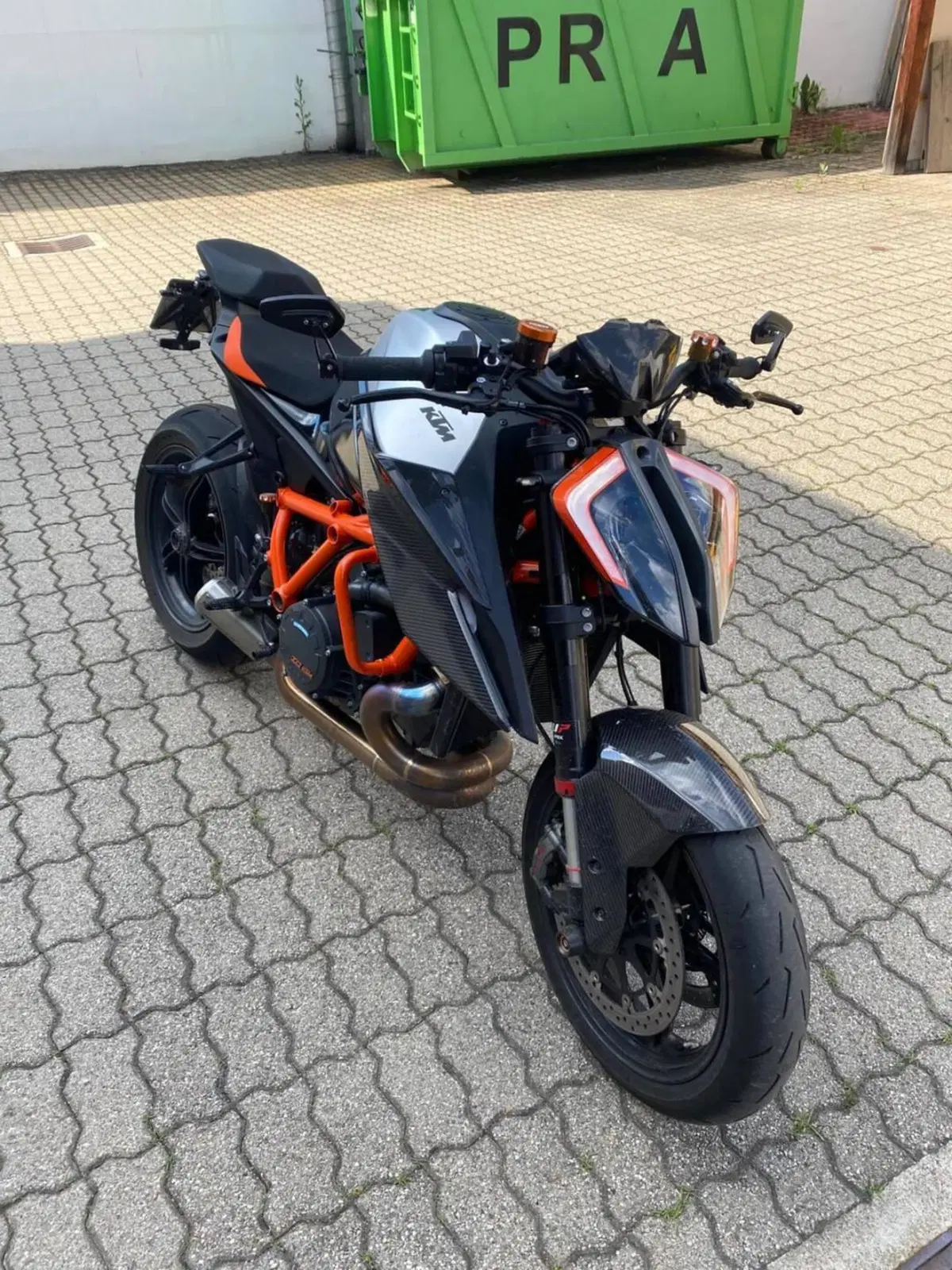 KTM 1290 Super Duke R (2022 - 23) (2)