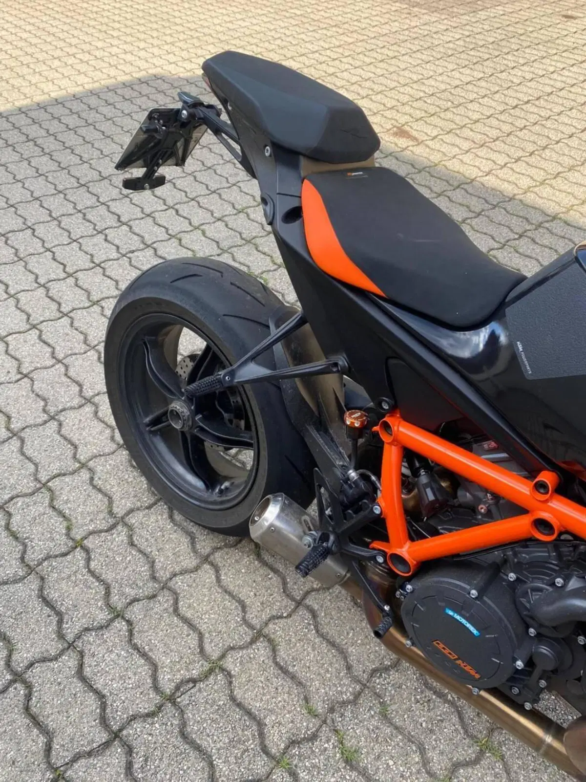 KTM 1290 Super Duke R (2022 - 23) (6)