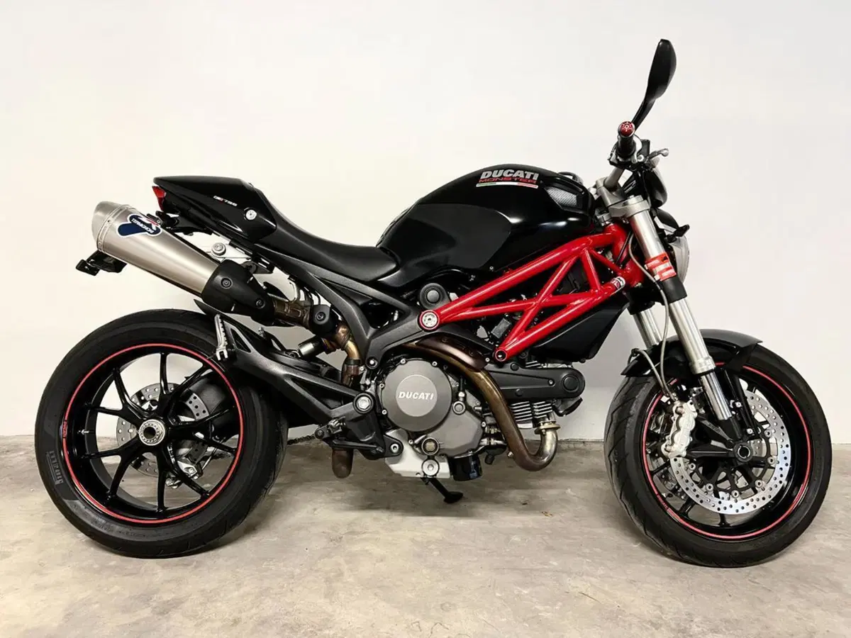 Ducati Monster 796 (2010 - 13)