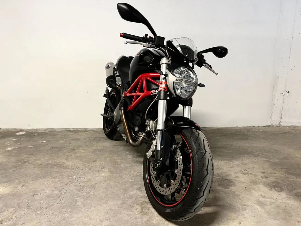 Ducati Monster 796 (2010 - 13) (6)