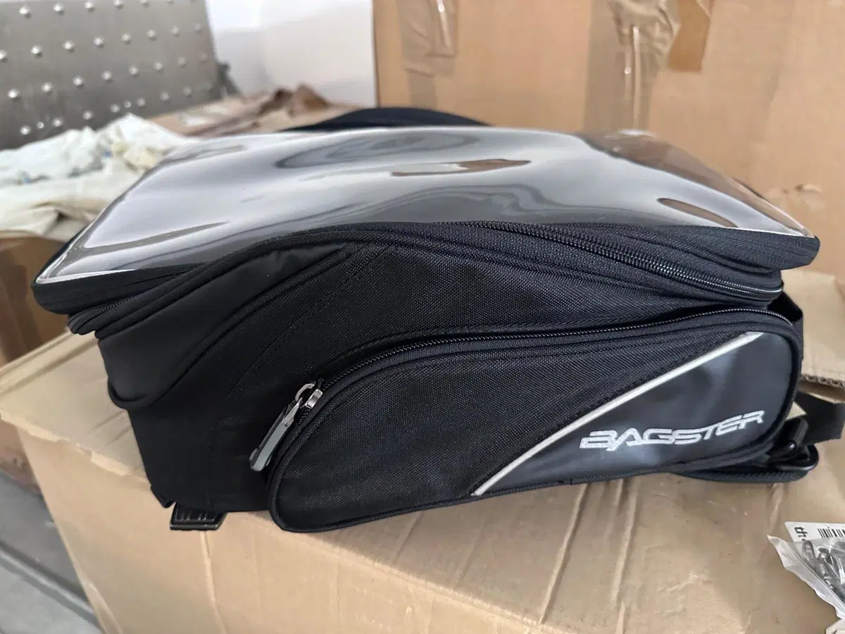 Bagster copri serbatoio + borsa Aprilia rsv4/tuono (10)