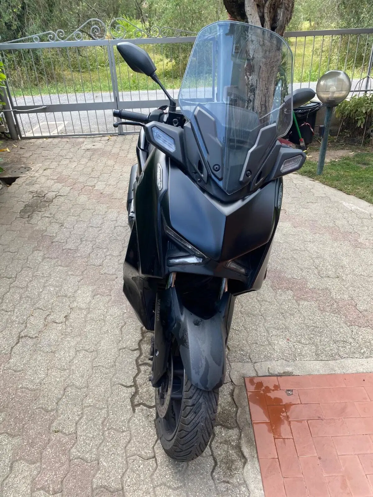 Yamaha X-Max 300 Tech Max (2021 - 24) (3)