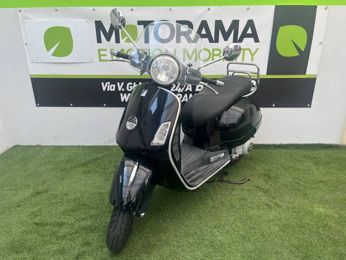 Vespa GTS 250 i.e. (2)