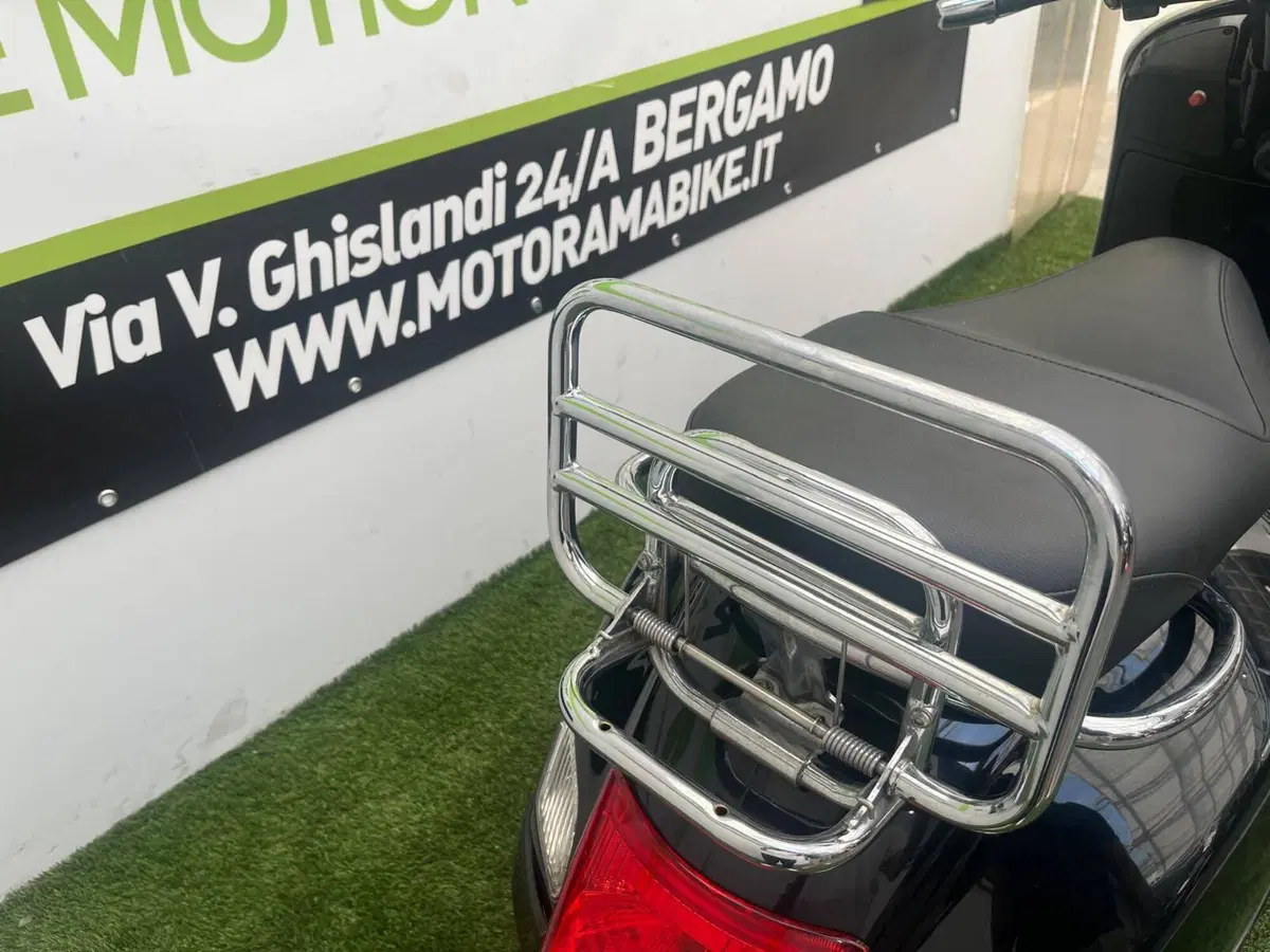Vespa GTS 250 i.e. (4)