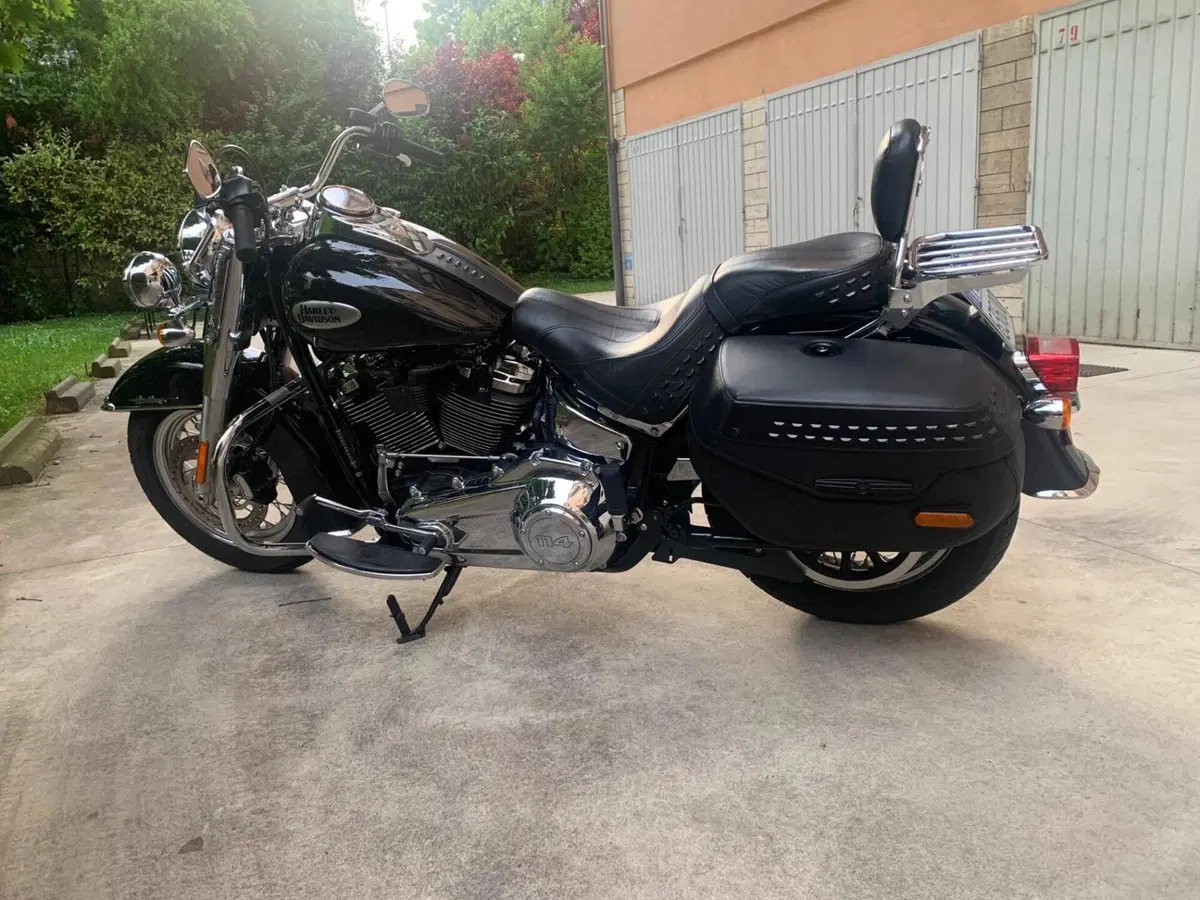 Harley-Davidson Heritage Classic (2021 - 24) (2)