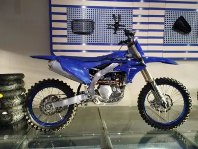 Yamaha YZ 450 F (2023) usata