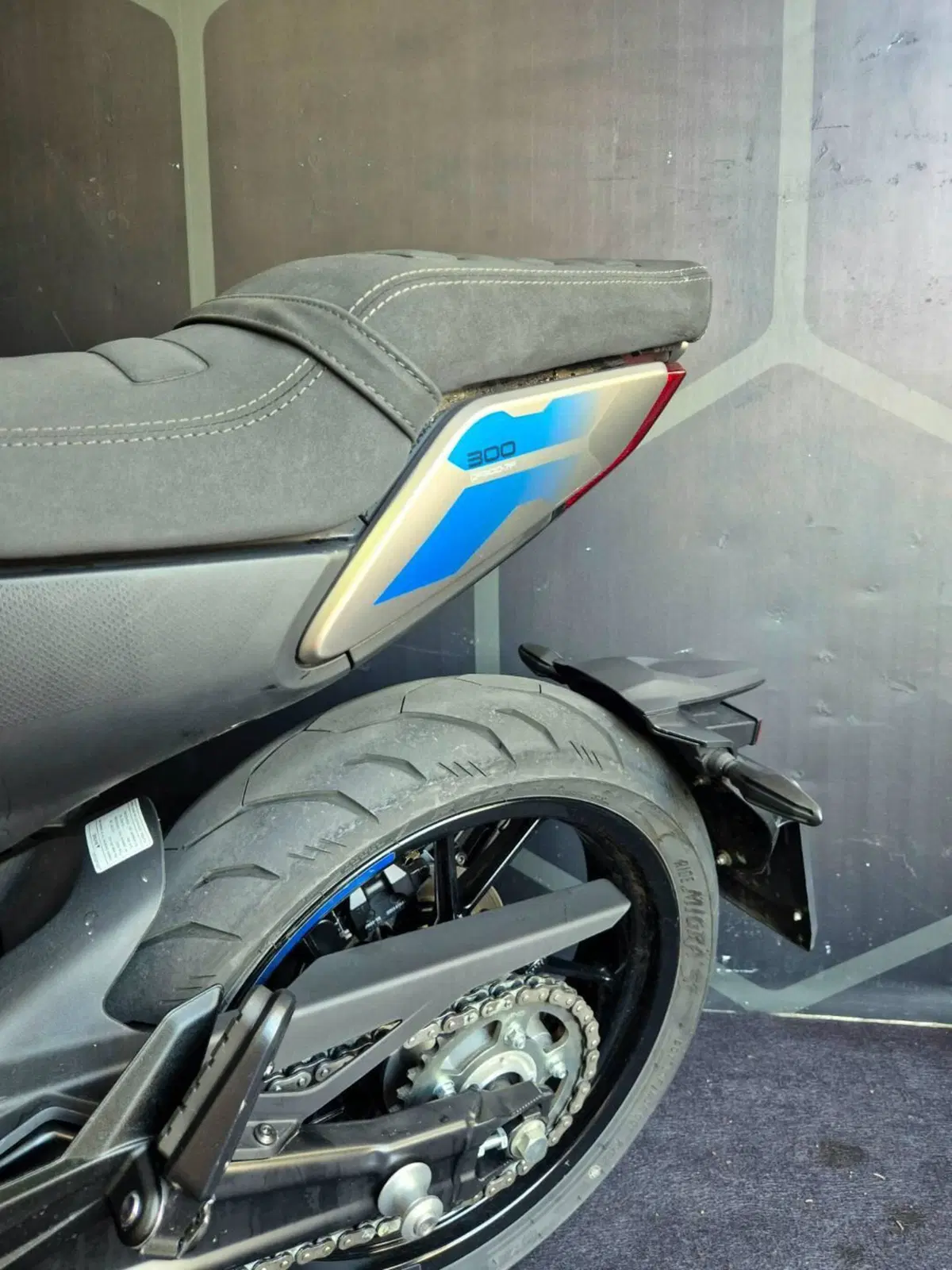 CFMOTO 300CL-X Heritage (2023 - 26) (5)