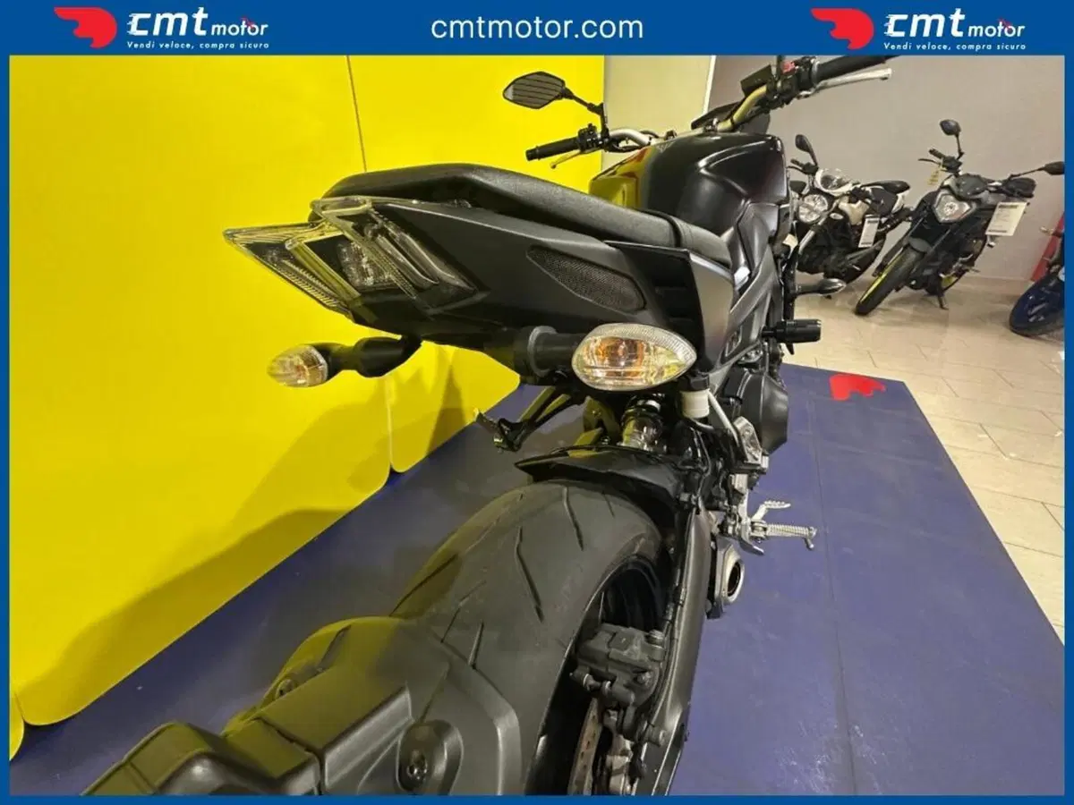 Yamaha MT-09 (2017 - 20) (8)