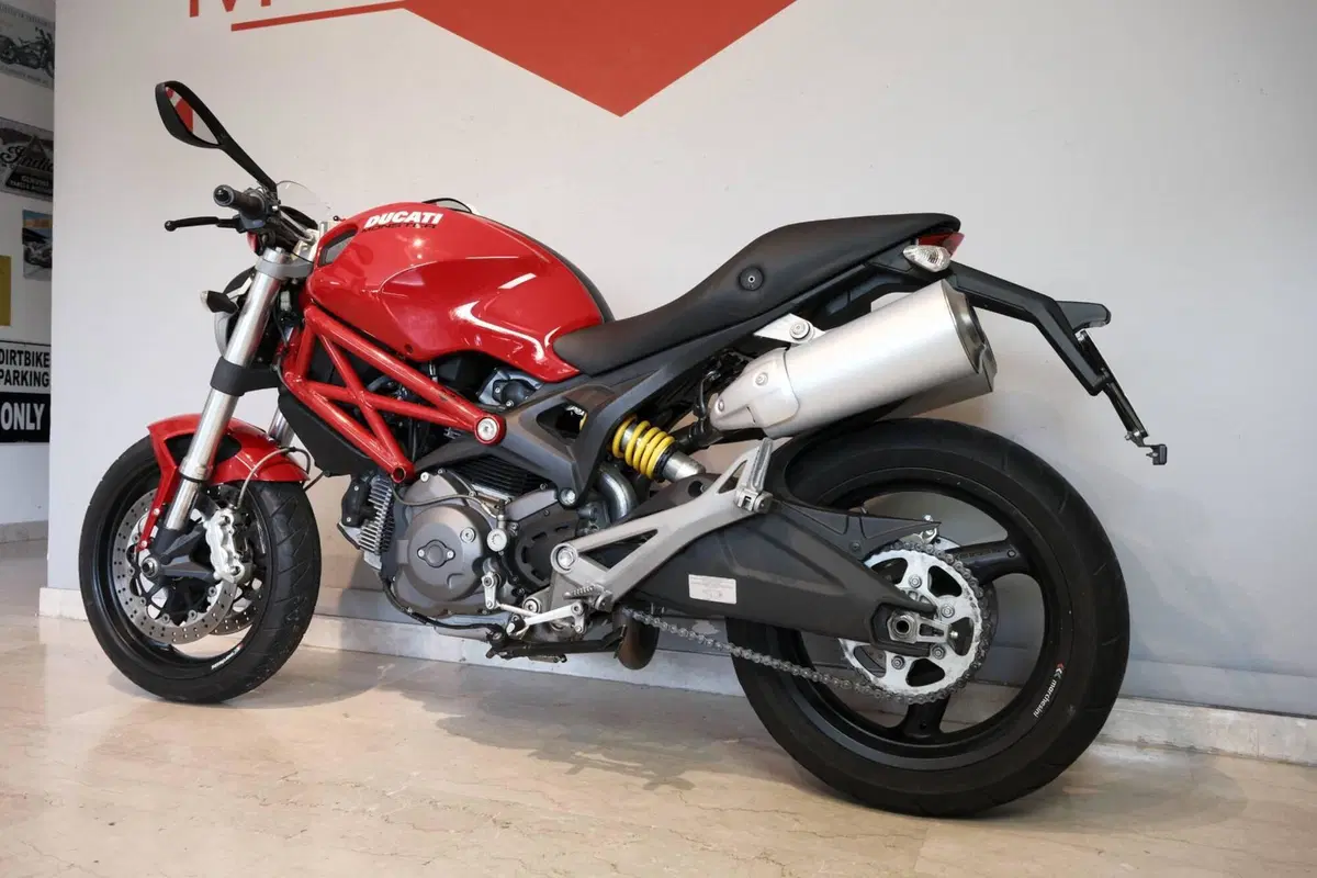 Ducati Monster 696 Plus (2007 - 14) (3)