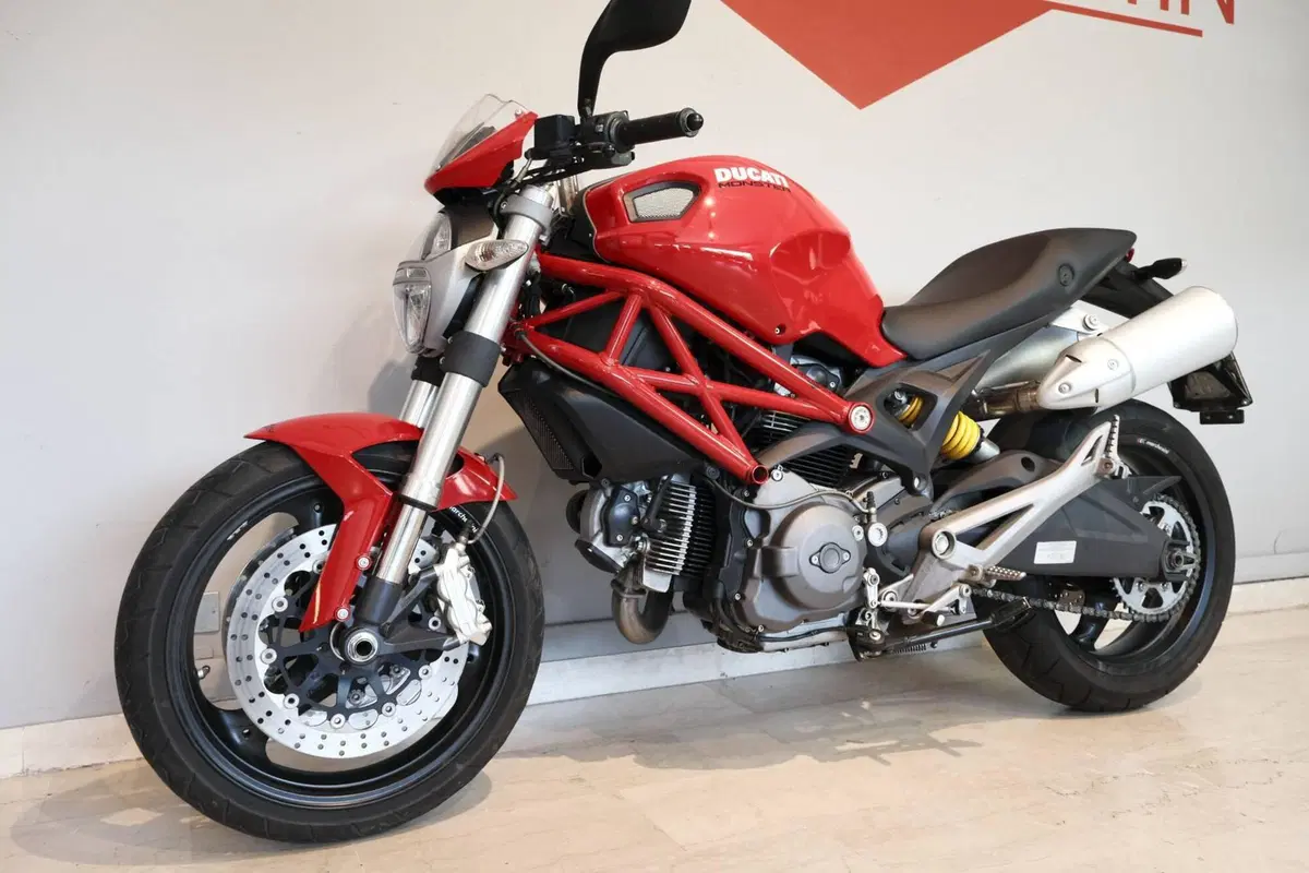 Ducati Monster 696 Plus (2007 - 14) (4)