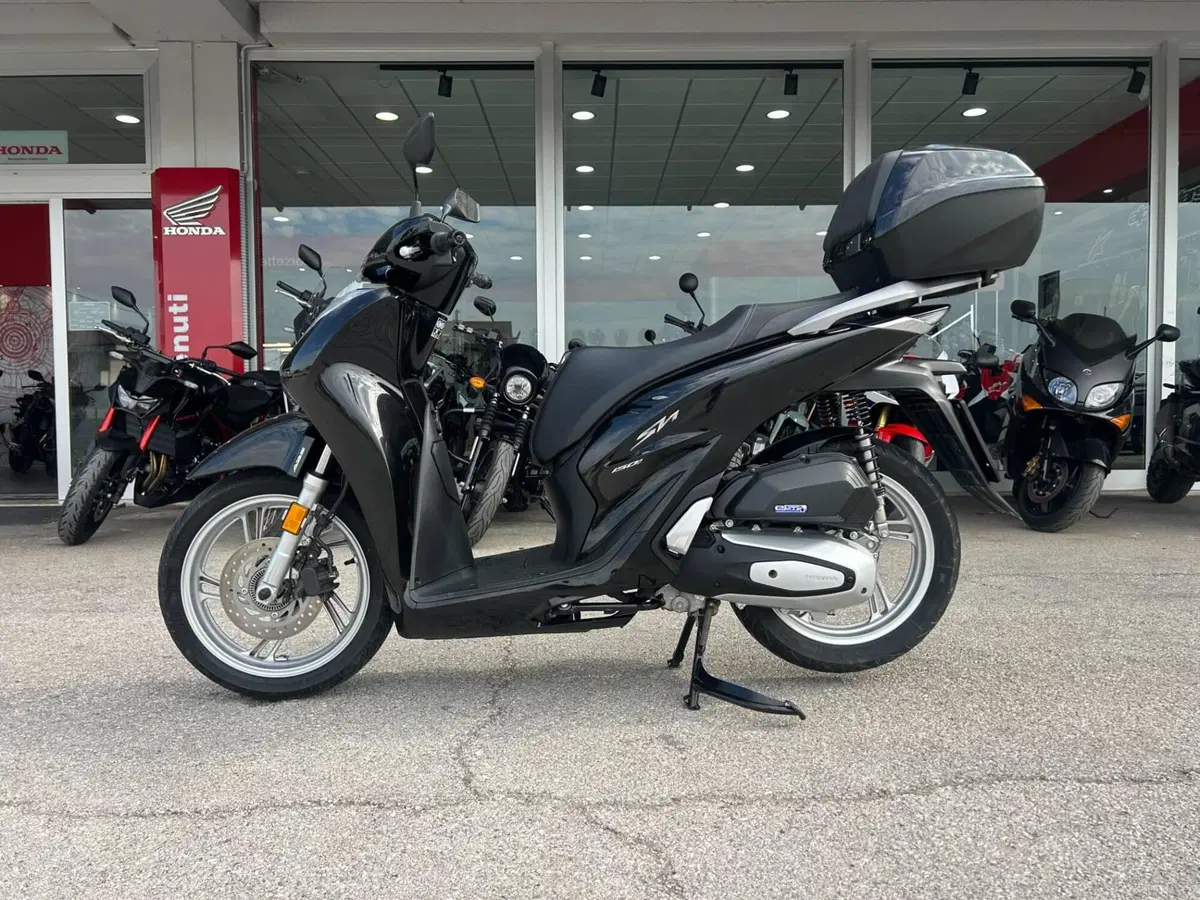 Honda SH 150i (2020 - 23) (3)