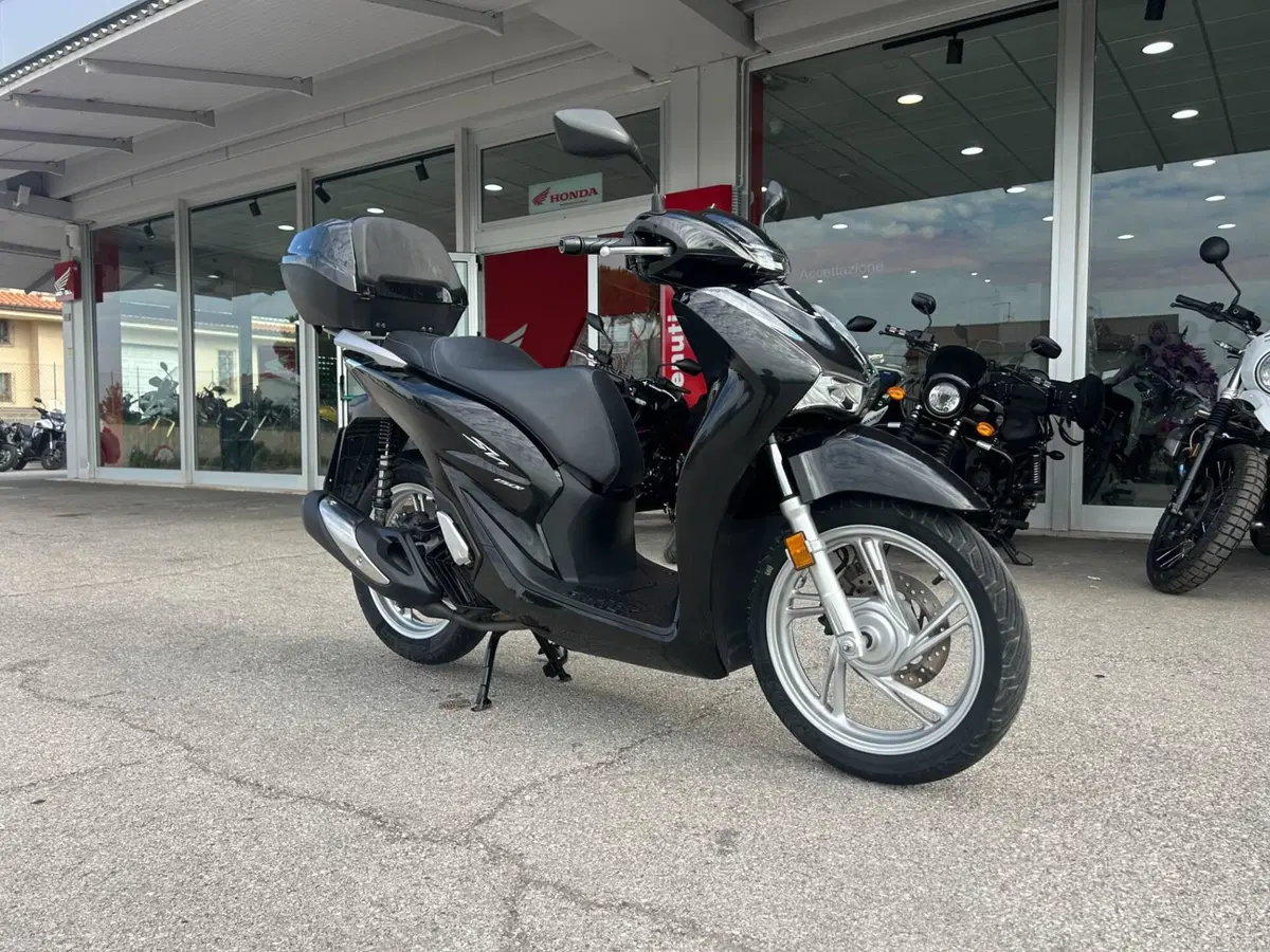 Honda SH 150i (2020 - 23) (4)
