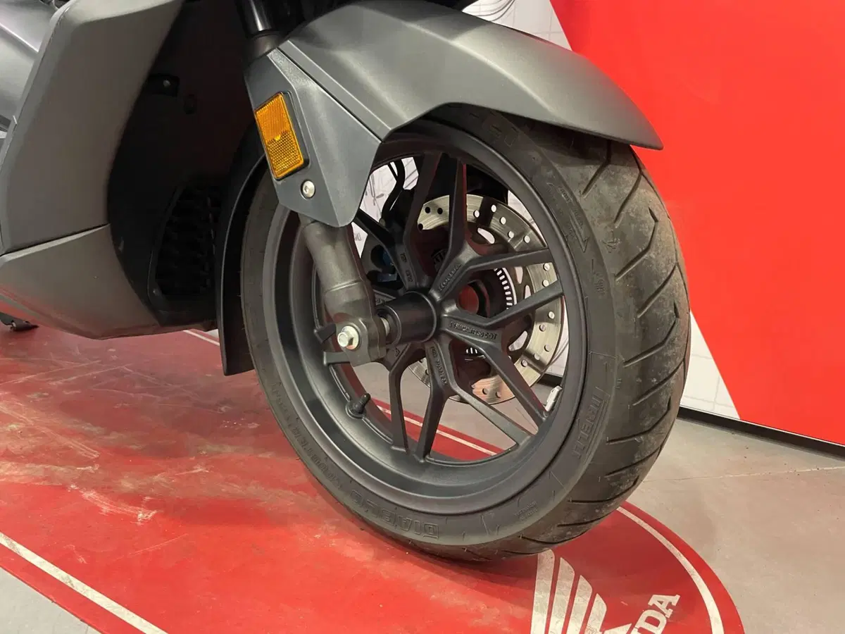 Honda Forza 350 (2022 - 24) (4)