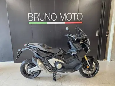 Honda X-ADV 750 (2025 - 26) usata