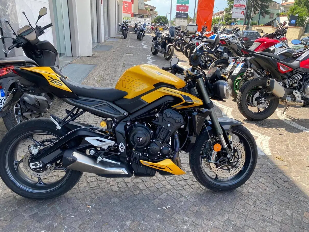 Triumph Street Triple 765 RS (2023 - 26)