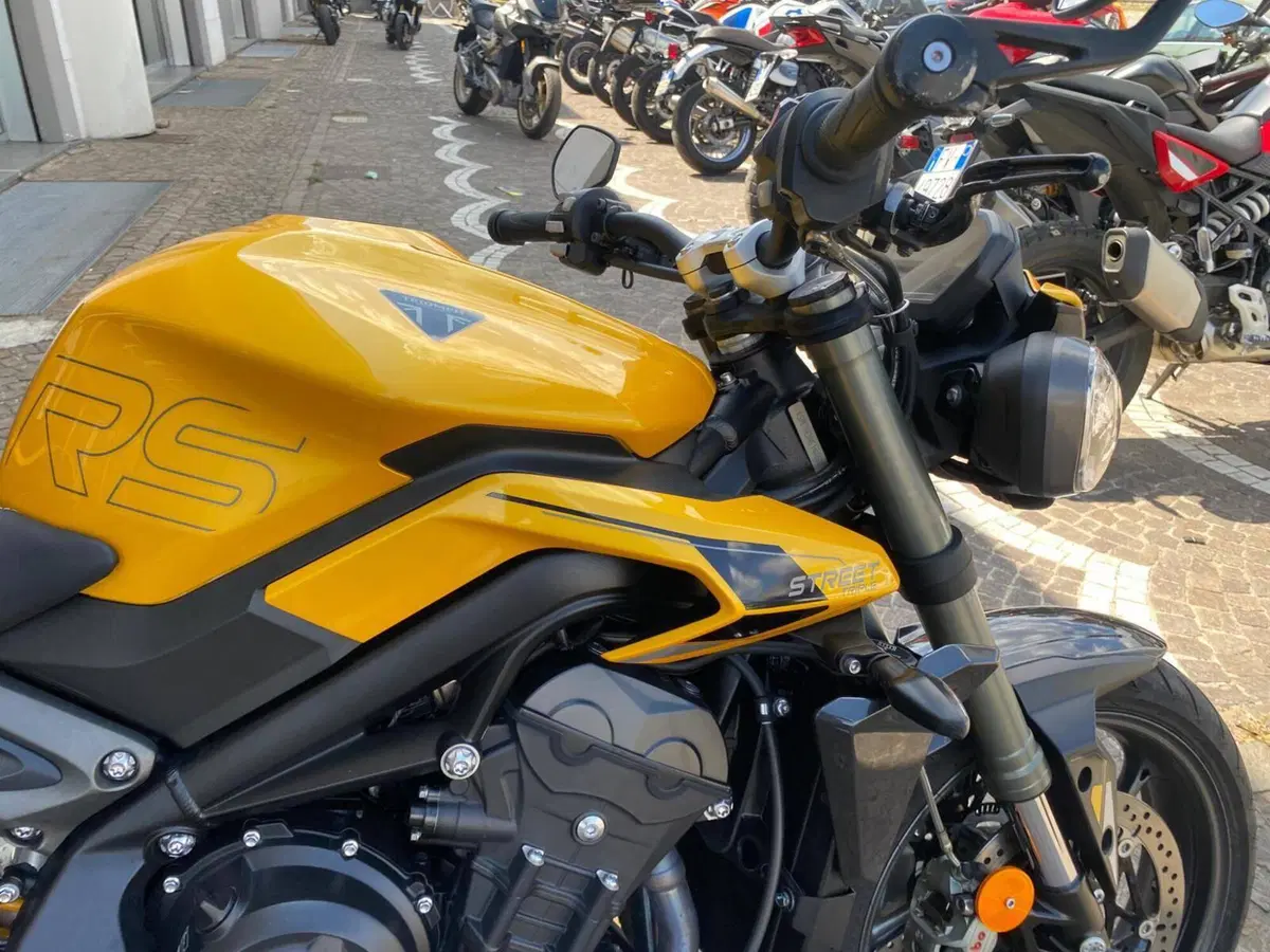 Triumph Street Triple 765 RS (2023 - 26) (6)