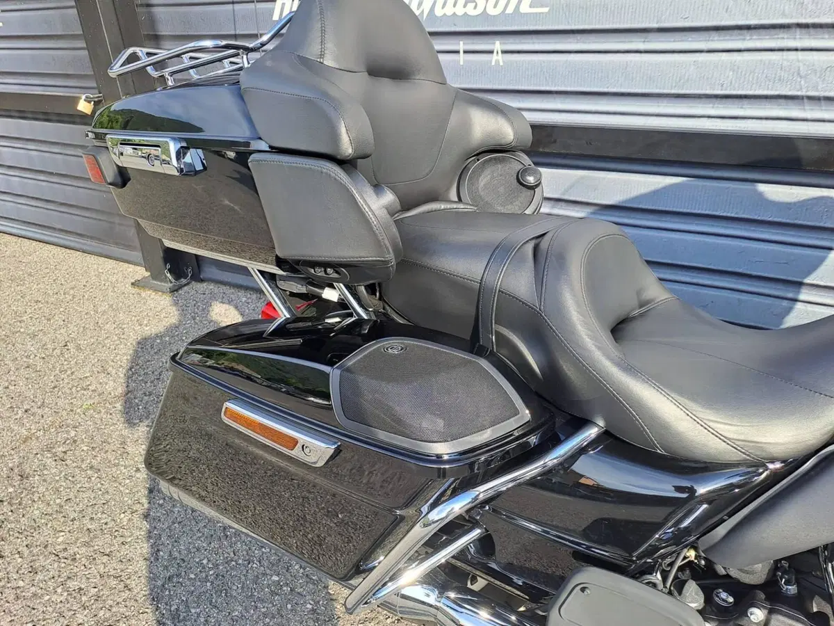 Harley-Davidson 114 Electra Glide Ultra Limited (2020) - FLHTK (5)
